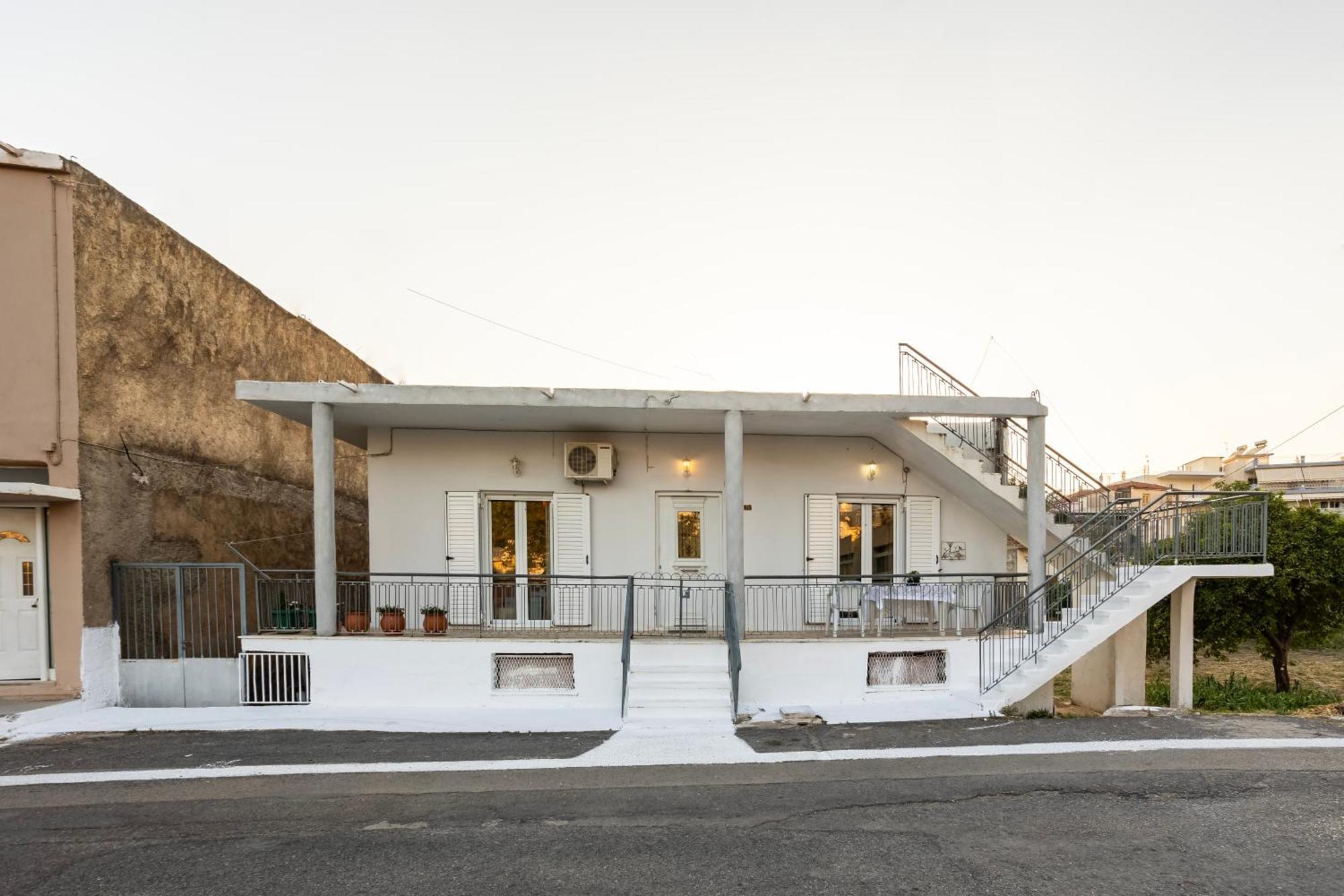 Kalamata'S Sunny Retreat Near The Historic Center Luaran gambar
