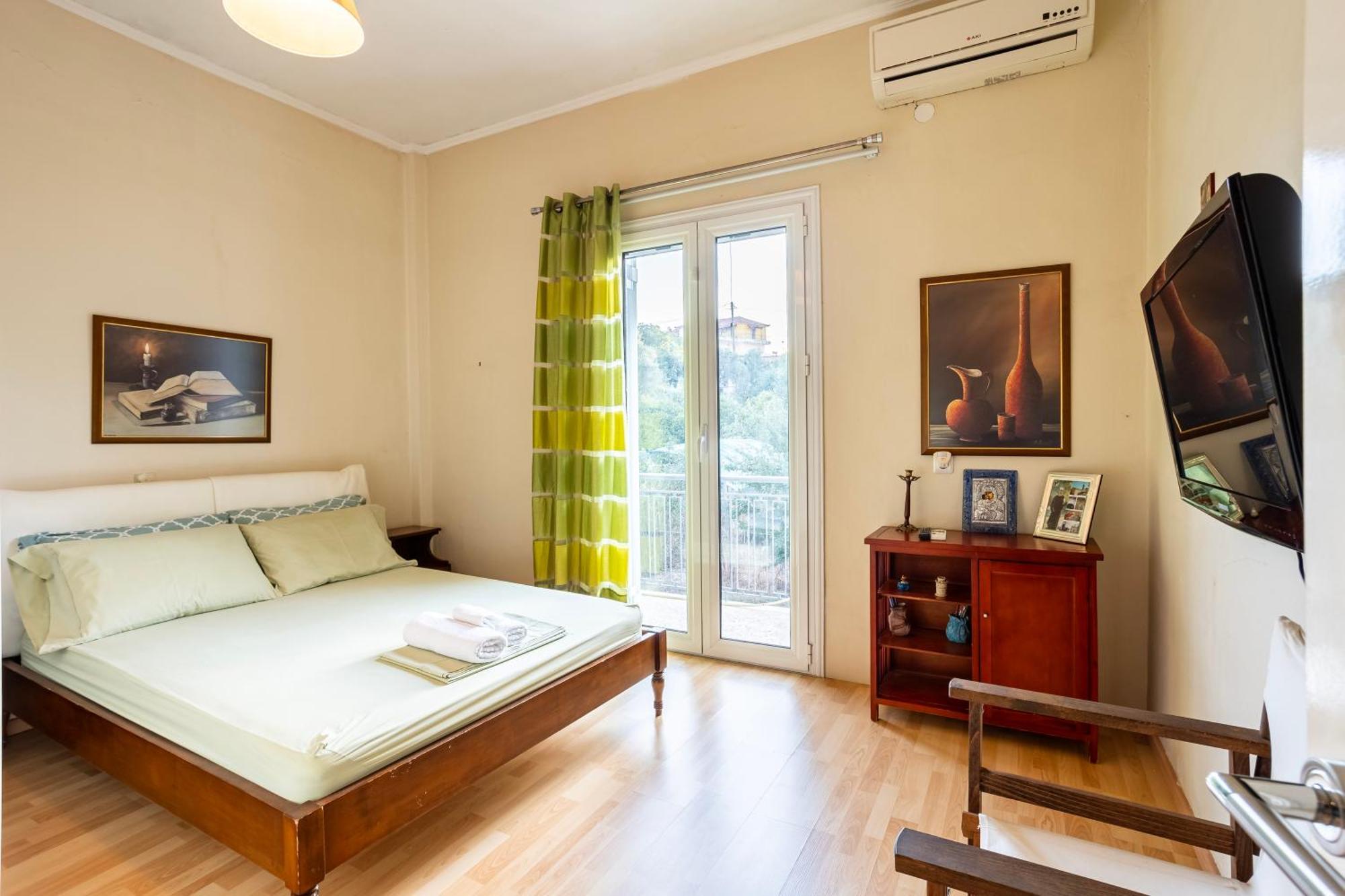 Kalamata'S Sunny Retreat Near The Historic Center Luaran gambar