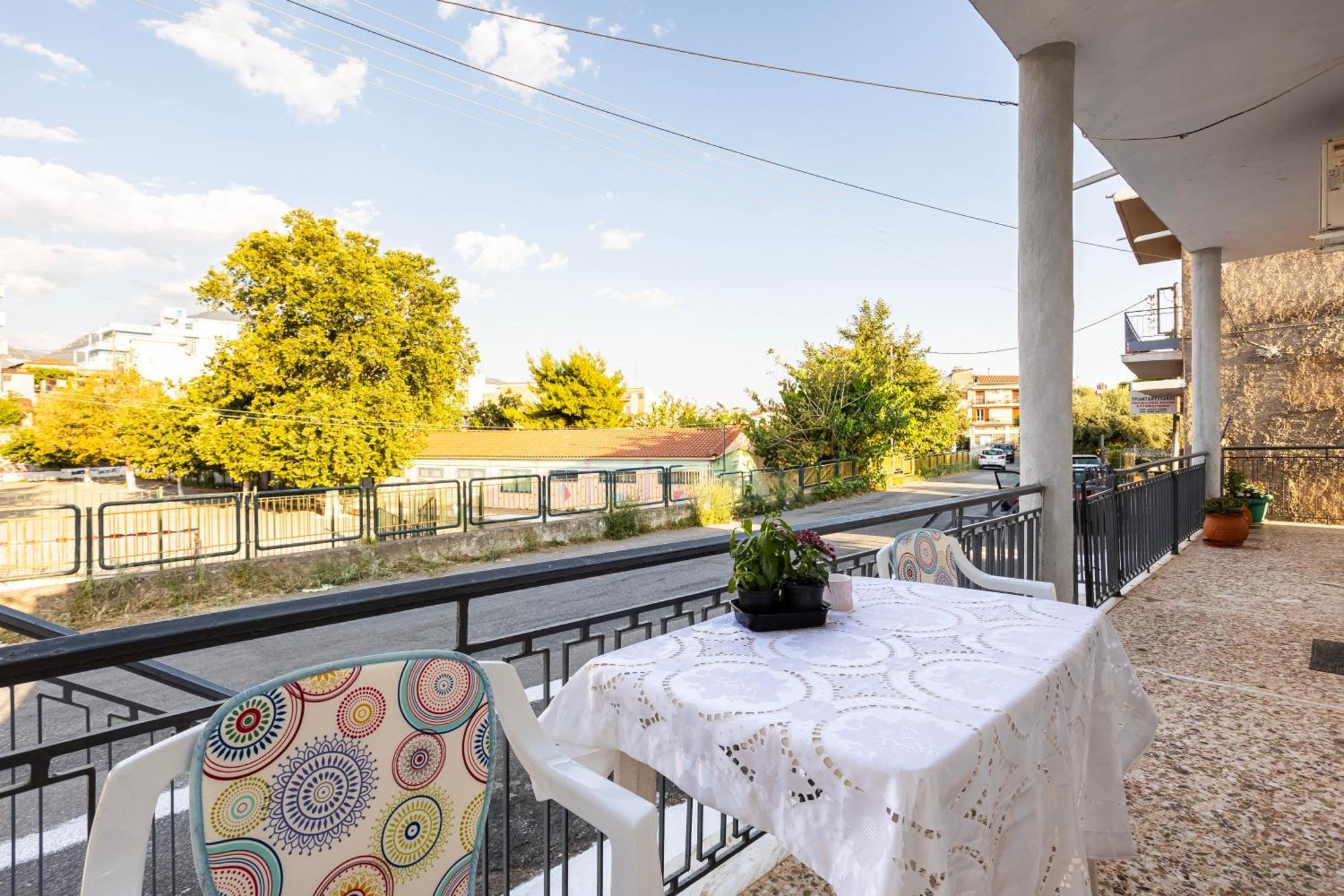 Kalamata'S Sunny Retreat Near The Historic Center Luaran gambar